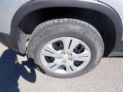 2017 Chevrolet Trax LS   - Photo 15 - Uniontown, PA 15401