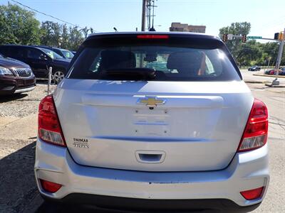 2017 Chevrolet Trax LS   - Photo 3 - Uniontown, PA 15401