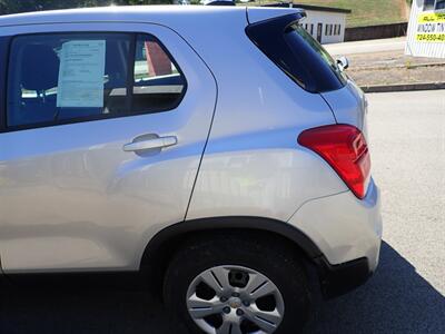2017 Chevrolet Trax LS   - Photo 18 - Uniontown, PA 15401