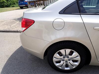 2014 Chevrolet Cruze LS Auto   - Photo 13 - Uniontown, PA 15401