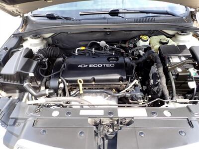 2014 Chevrolet Cruze LS Auto   - Photo 8 - Uniontown, PA 15401