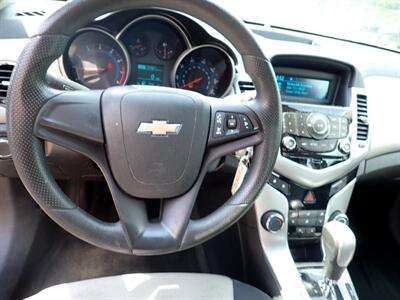 2014 Chevrolet Cruze LS Auto   - Photo 43 - Uniontown, PA 15401