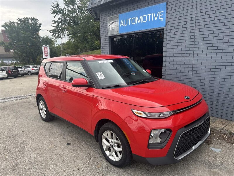 2020 Kia Soul LX   - Photo 1 - Uniontown, PA 15401