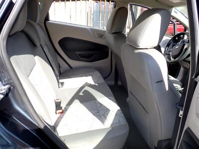 2011 Ford Fiesta SE   - Photo 7 - Uniontown, PA 15401