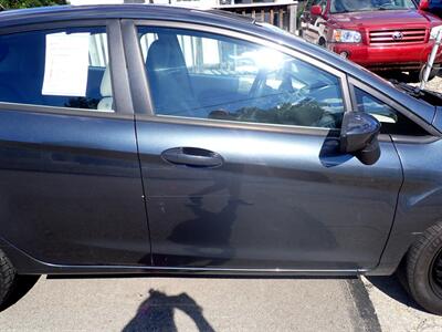 2011 Ford Fiesta SE   - Photo 13 - Uniontown, PA 15401