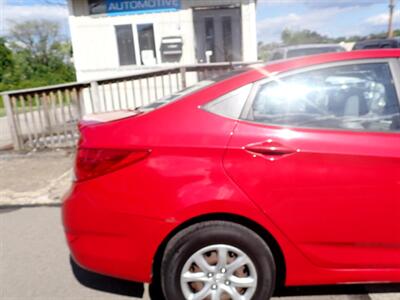 2012 Hyundai ACCENT GLS   - Photo 11 - Uniontown, PA 15401