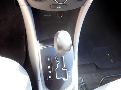 2012 Hyundai ACCENT GLS   - Photo 26 - Uniontown, PA 15401