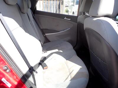 2012 Hyundai ACCENT GLS   - Photo 7 - Uniontown, PA 15401