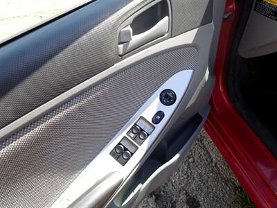 2012 Hyundai ACCENT GLS   - Photo 21 - Uniontown, PA 15401
