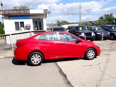2012 Hyundai ACCENT GLS   - Photo 2 - Uniontown, PA 15401