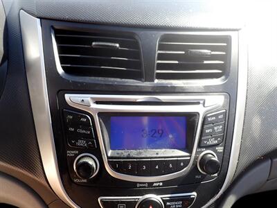 2012 Hyundai ACCENT GLS   - Photo 24 - Uniontown, PA 15401