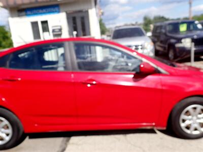 2012 Hyundai ACCENT GLS   - Photo 13 - Uniontown, PA 15401