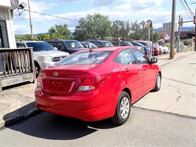 2012 Hyundai ACCENT GLS   - Photo 10 - Uniontown, PA 15401