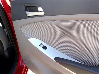 2012 Hyundai ACCENT GLS   - Photo 19 - Uniontown, PA 15401