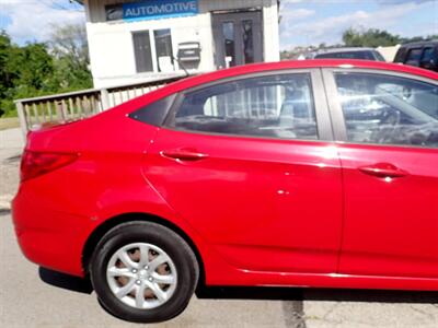 2012 Hyundai ACCENT GLS   - Photo 12 - Uniontown, PA 15401
