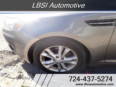 2012 Kia Optima EX   - Photo 17 - Uniontown, PA 15401