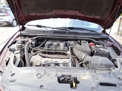 2012 Ford Taurus SEL   - Photo 8 - Uniontown, PA 15401