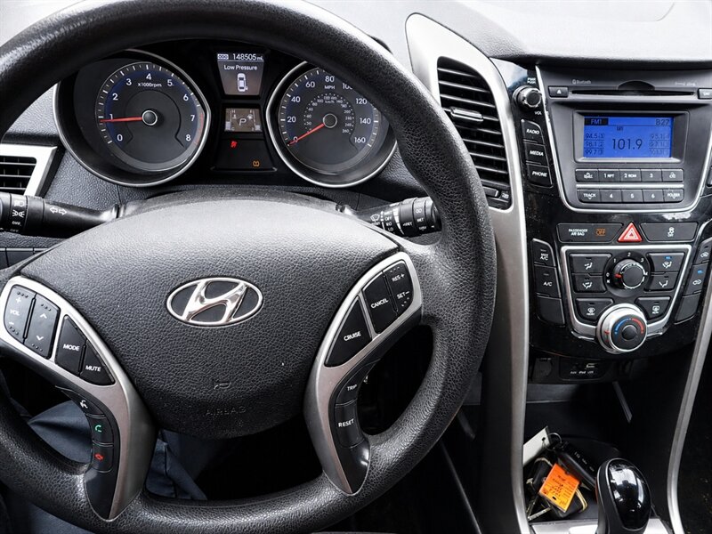 2017 Hyundai Elantra GT   - Photo 9 - Uniontown, PA 15401