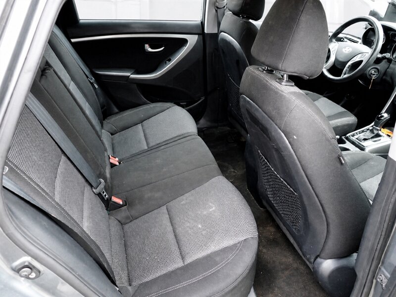 2017 Hyundai Elantra GT   - Photo 14 - Uniontown, PA 15401
