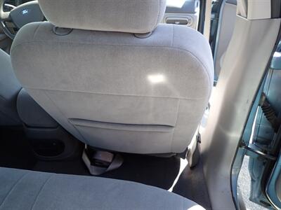 2005 Ford Taurus SE   - Photo 30 - Uniontown, PA 15401