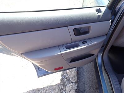 2005 Ford Taurus SE   - Photo 27 - Uniontown, PA 15401
