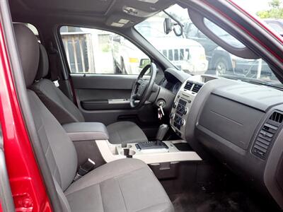 2010 Ford Escape XLT   - Photo 6 - Uniontown, PA 15401