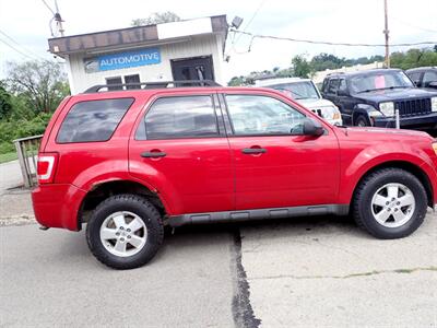 2010 Ford Escape XLT   - Photo 2 - Uniontown, PA 15401