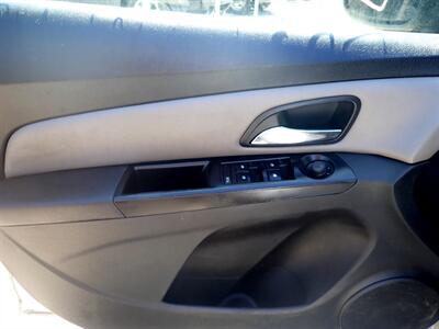 2012 Chevrolet Cruze LS   - Photo 40 - Uniontown, PA 15401