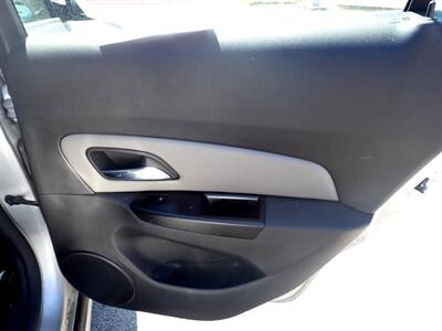 2012 Chevrolet Cruze LS   - Photo 27 - Uniontown, PA 15401