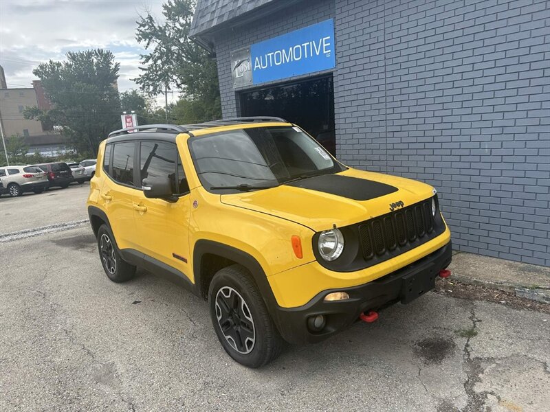 2015 Jeep Renegade Trailhawk   - Photo 1 - Uniontown, PA 15401