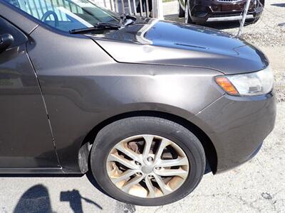 2012 Kia Forte EX   - Photo 11 - Uniontown, PA 15401