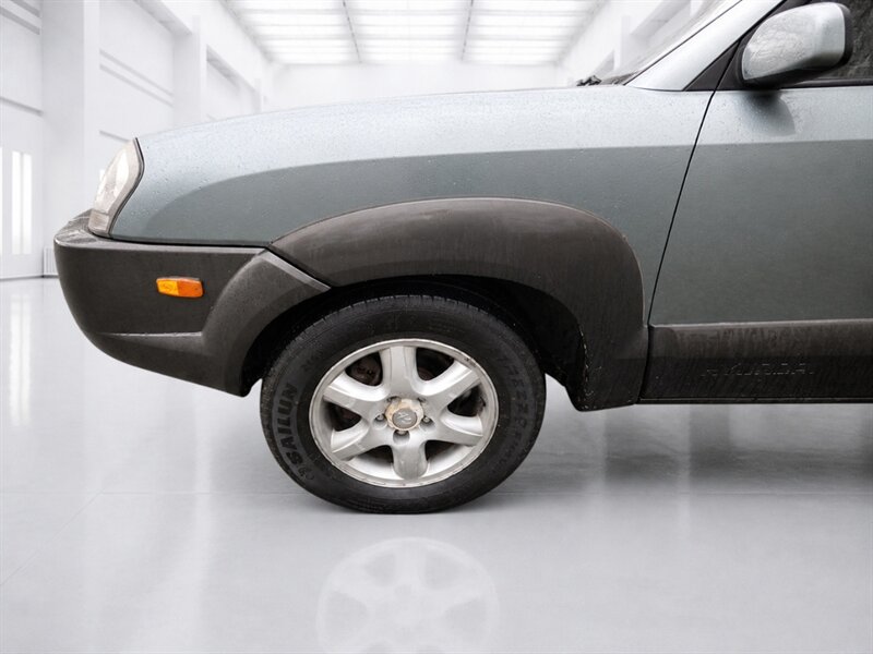 2005 Hyundai TUCSON GLS 4dr GLS   - Photo 19 - Uniontown, PA 15401