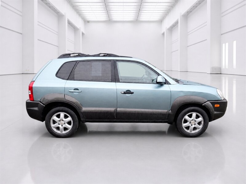 2005 Hyundai TUCSON GLS 4dr GLS   - Photo 2 - Uniontown, PA 15401