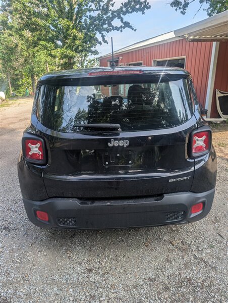 2017 Jeep Renegade Sport - Photo 3 - Houston, MO 65483