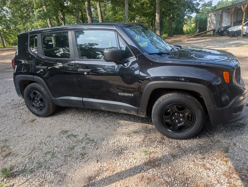 2017 Jeep Renegade Sport - Photo 2 - Houston, MO 65483