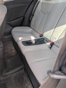 2012 Hyundai VELOSTER - Photo 5 - Houston, MO 65483