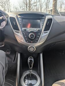 2012 Hyundai VELOSTER - Photo 7 - Houston, MO 65483
