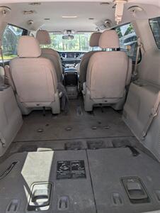 2018 Kia Sedona LX   - Photo 5 - Houston, MO 65483