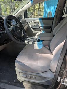 2018 Kia Sedona LX   - Photo 8 - Houston, MO 65483