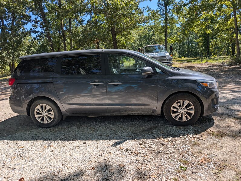 2018 Kia Sedona LX  