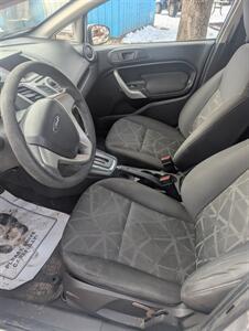 2011 Ford Fiesta SE   - Photo 6 - Houston, MO 65483