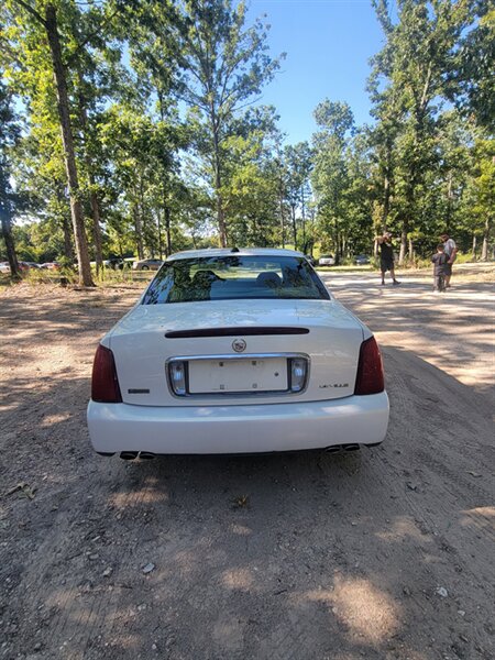 2004 Cadillac DeVille - Photo 3 - Houston, MO 65483