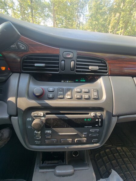 2004 Cadillac DeVille - Photo 9 - Houston, MO 65483
