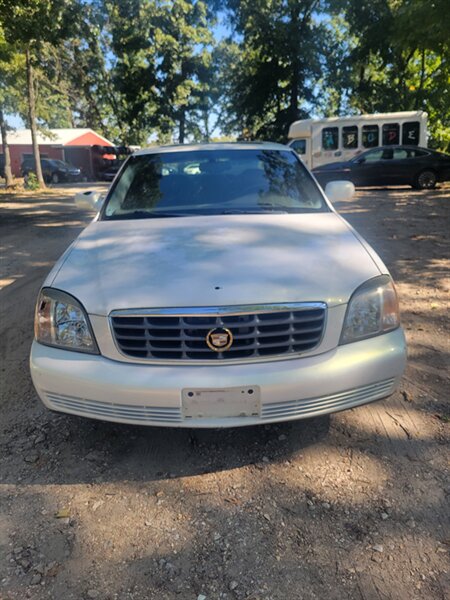 2004 Cadillac DeVille   - Photo 1 - Houston, MO 65483