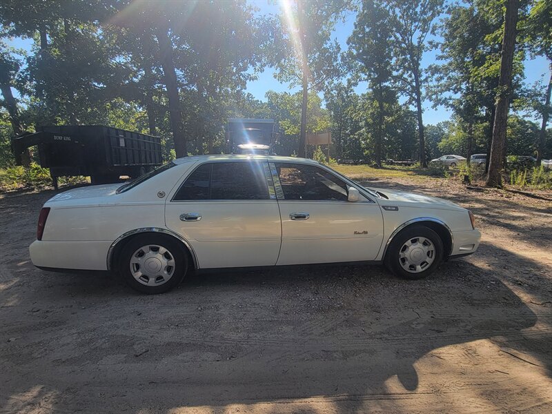 2004 Cadillac DeVille - Photo 2 - Houston, MO 65483