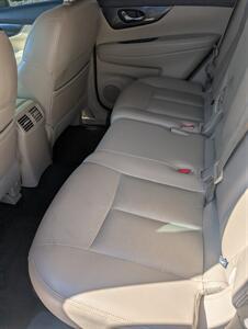 2016 Nissan Rogue SL   - Photo 6 - Houston, MO 65483