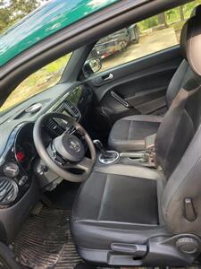 2017 Volkswagen Beetle 1.8T S - Photo 6 - Houston, MO 65483