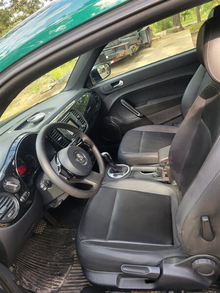 2017 Volkswagen Beetle 1.8T S - Photo 6 - Houston, MO 65483