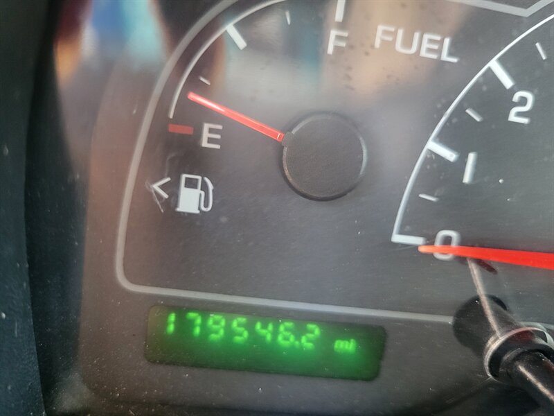 2000 Ford Windstar LX - Photo 8 - Houston, MO 65483