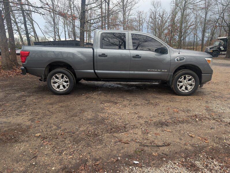 2016 Nissan Titan XD S - Photo 5 - Houston, MO 65483